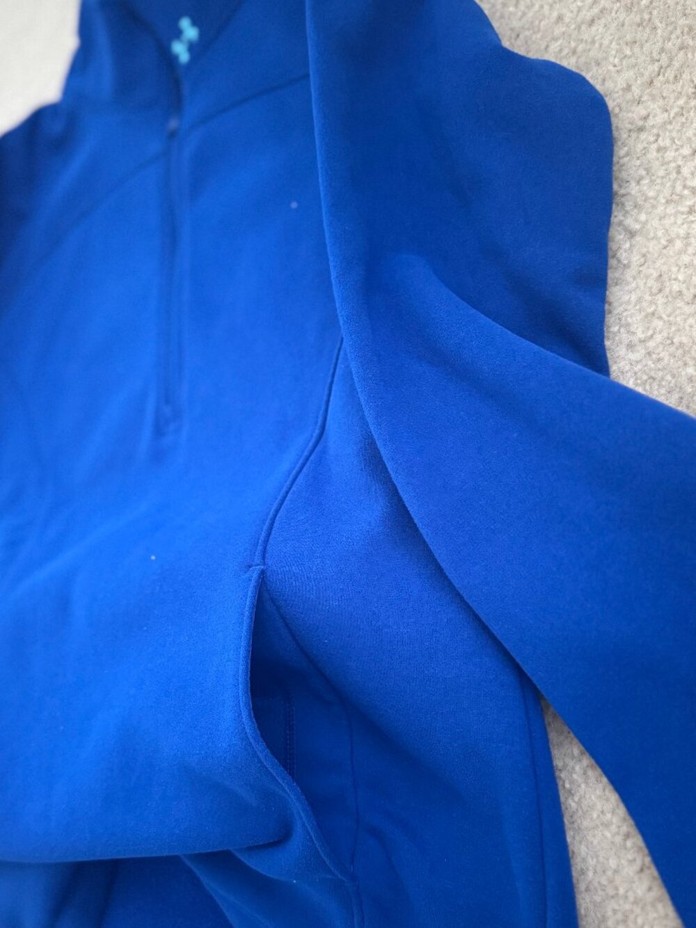 Pullover - Picture 2 of 3